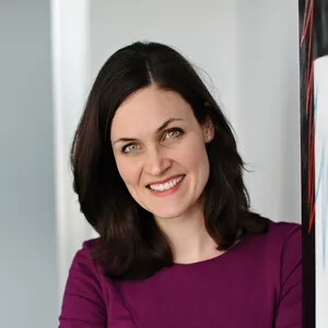 Louisa Chambers headshot
